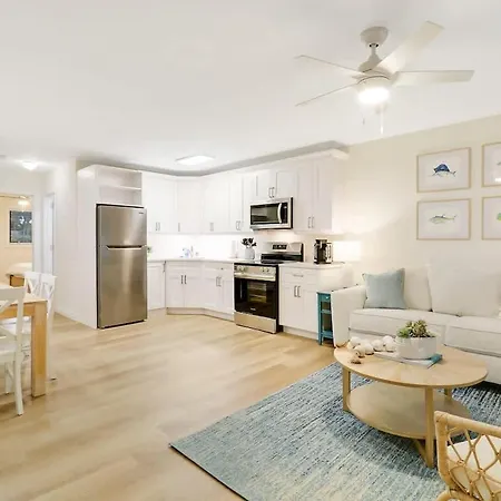 Sailfish Suites 10 - Waterfront And Pet Friendly